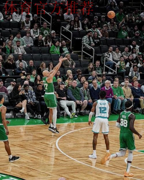 沃尔什篮下错进错出打成2+1，凯尔特人首度领先活塞到两位数